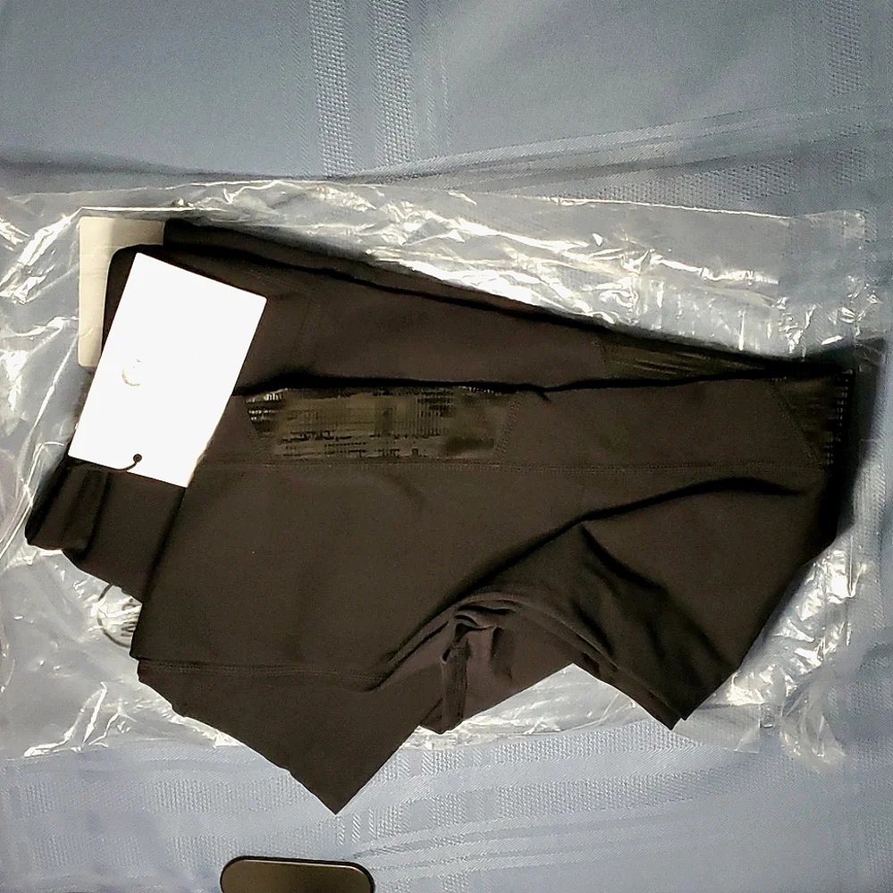 NWT Zyia Black Cuffed Mirage Mid-Rise 7/8 24" - 6-8 - Picture 3 of 9